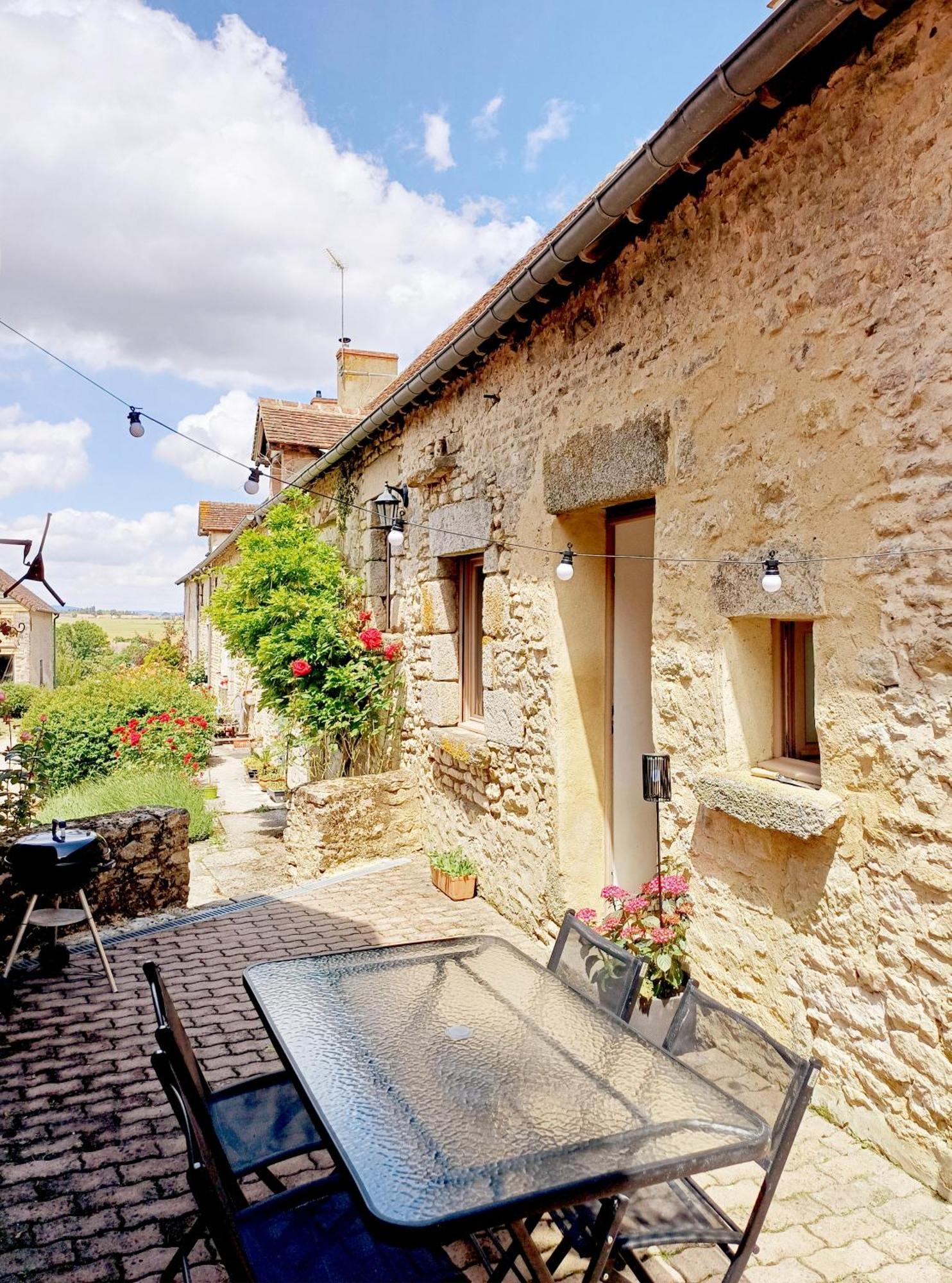 La Garenciere - Les Hirondelles Villa Champfleur  Exteriör bild